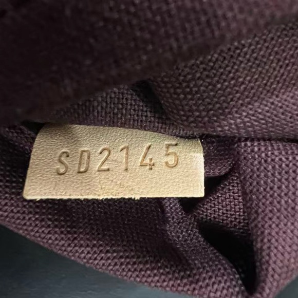 Louis Vuitton TURENNE PM MONOGRAM like new - Picture 7 of 11